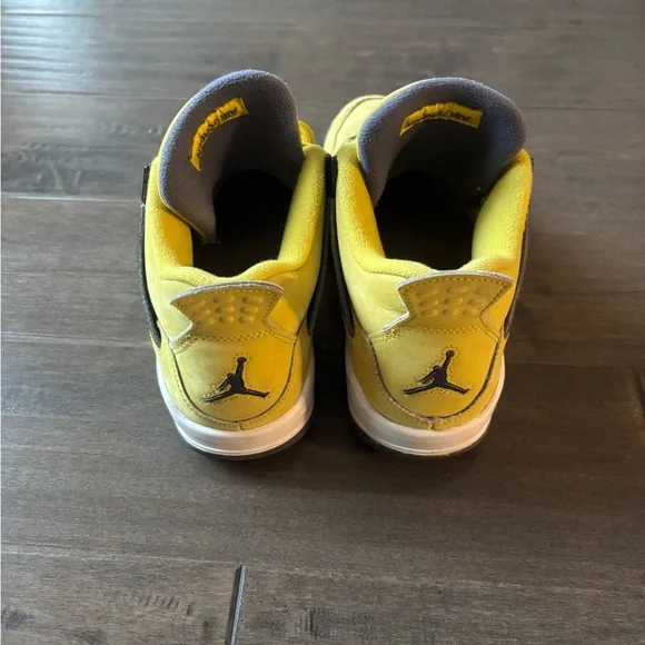 Jordan 4 Lightning 7Y - Picture 3 of 5